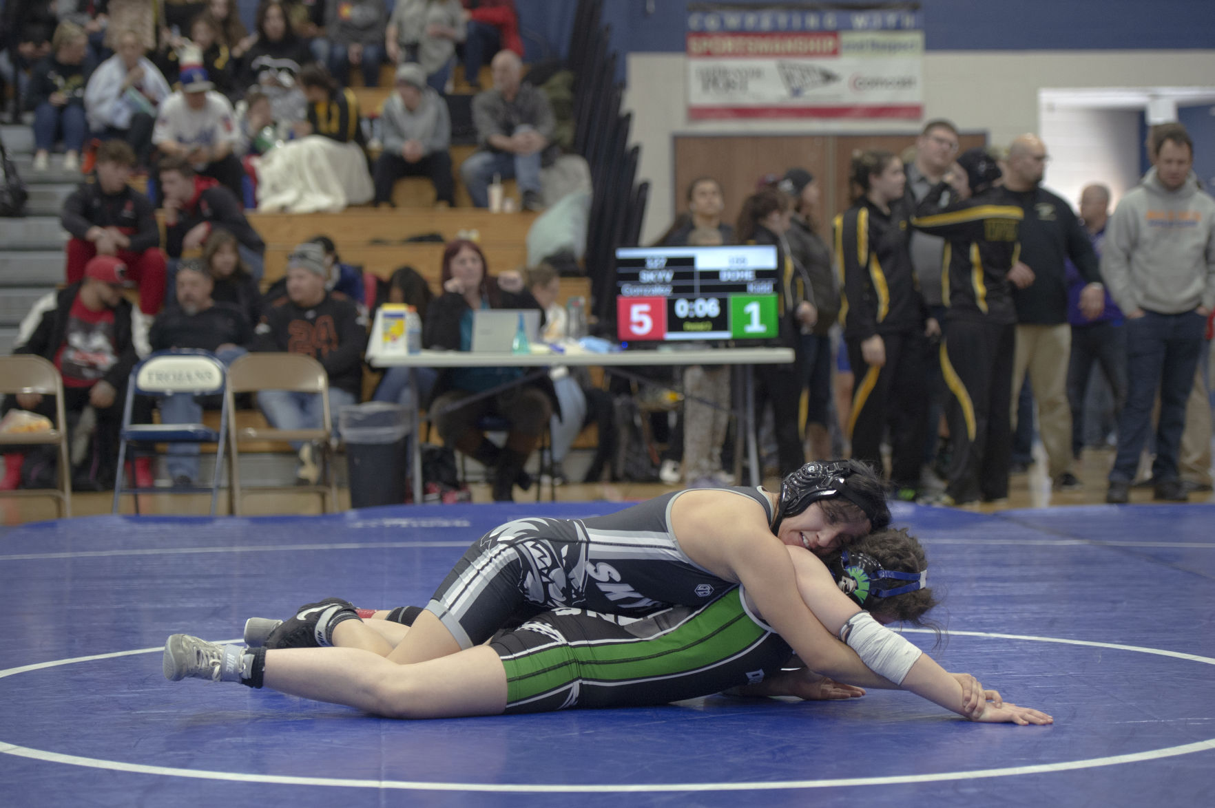 020920-sw-girlswrestling